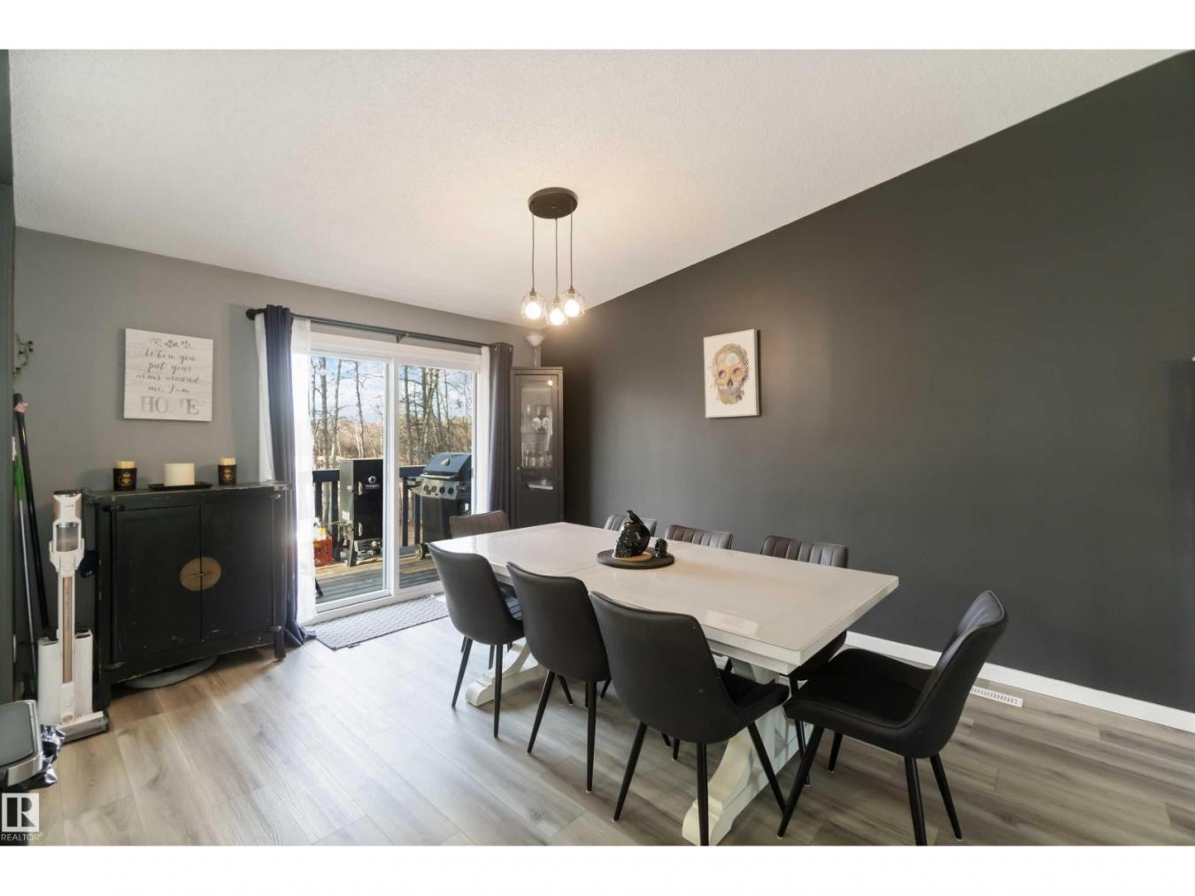 Rural Parkland County, Strathcona County, T7Y 1G6, Canada, 5 Bedrooms Bedrooms, ,3 BathroomsBathrooms,Residential,For Sale,2003755