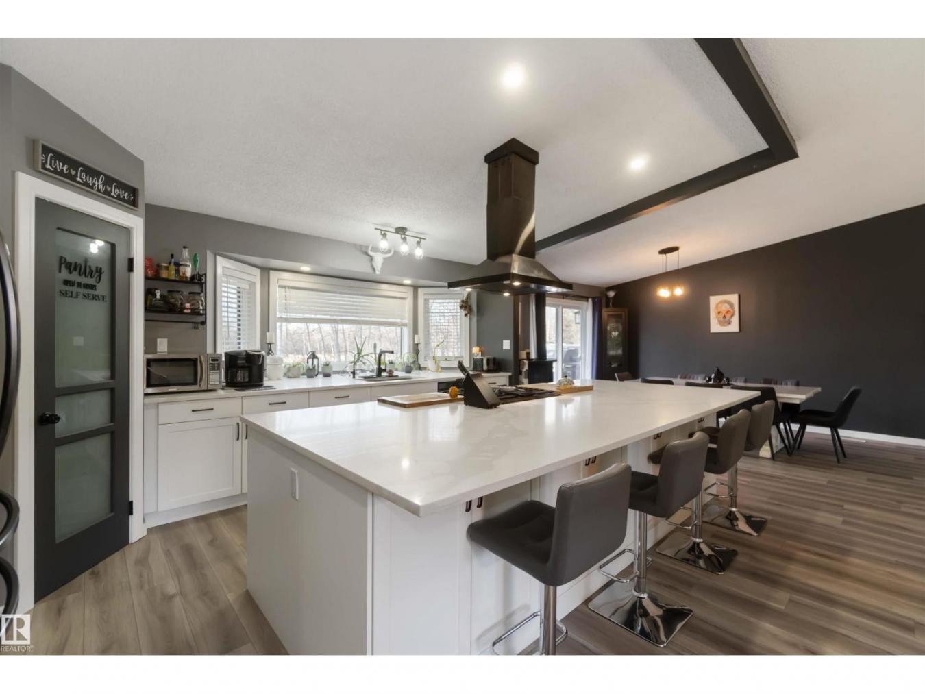 Rural Parkland County, Strathcona County, T7Y 1G6, Canada, 5 Bedrooms Bedrooms, ,3 BathroomsBathrooms,Residential,For Sale,2003755