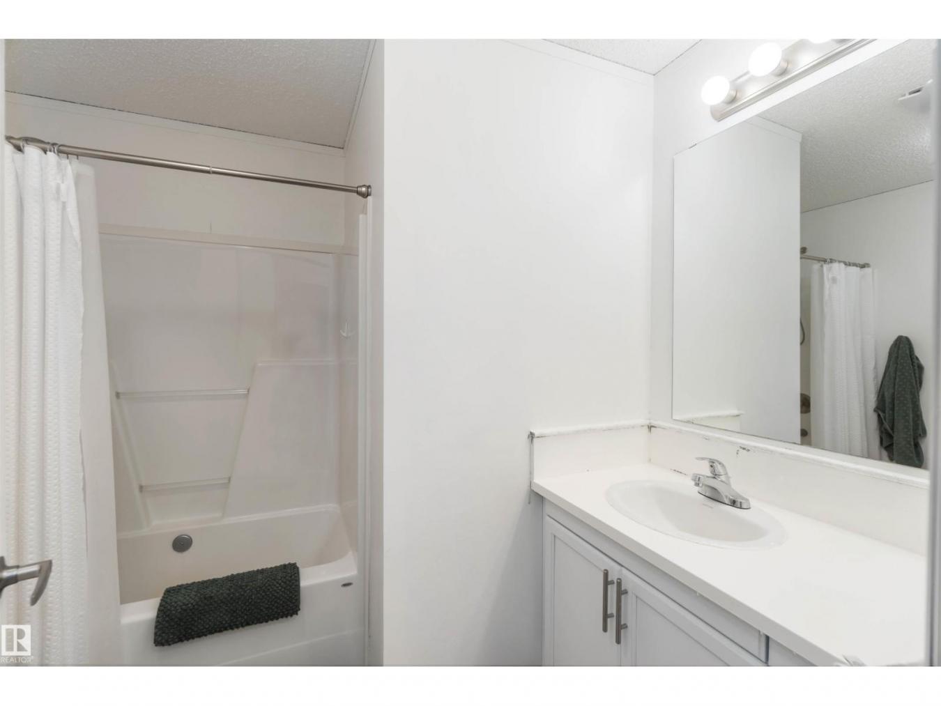 Rural Strathcona County, AB, T8E 2B4, Canada, 4 Bedrooms Bedrooms, ,3 BathroomsBathrooms,Residential,For Sale,2003754