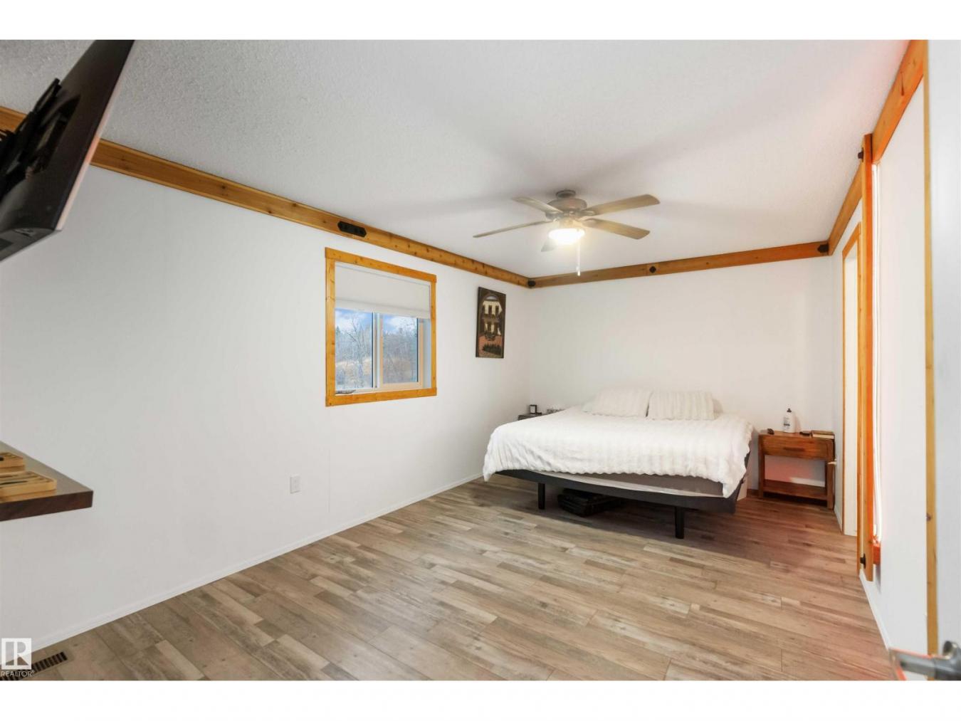 Rural Strathcona County, AB, T8E 2B4, Canada, 4 Bedrooms Bedrooms, ,3 BathroomsBathrooms,Residential,For Sale,2003754