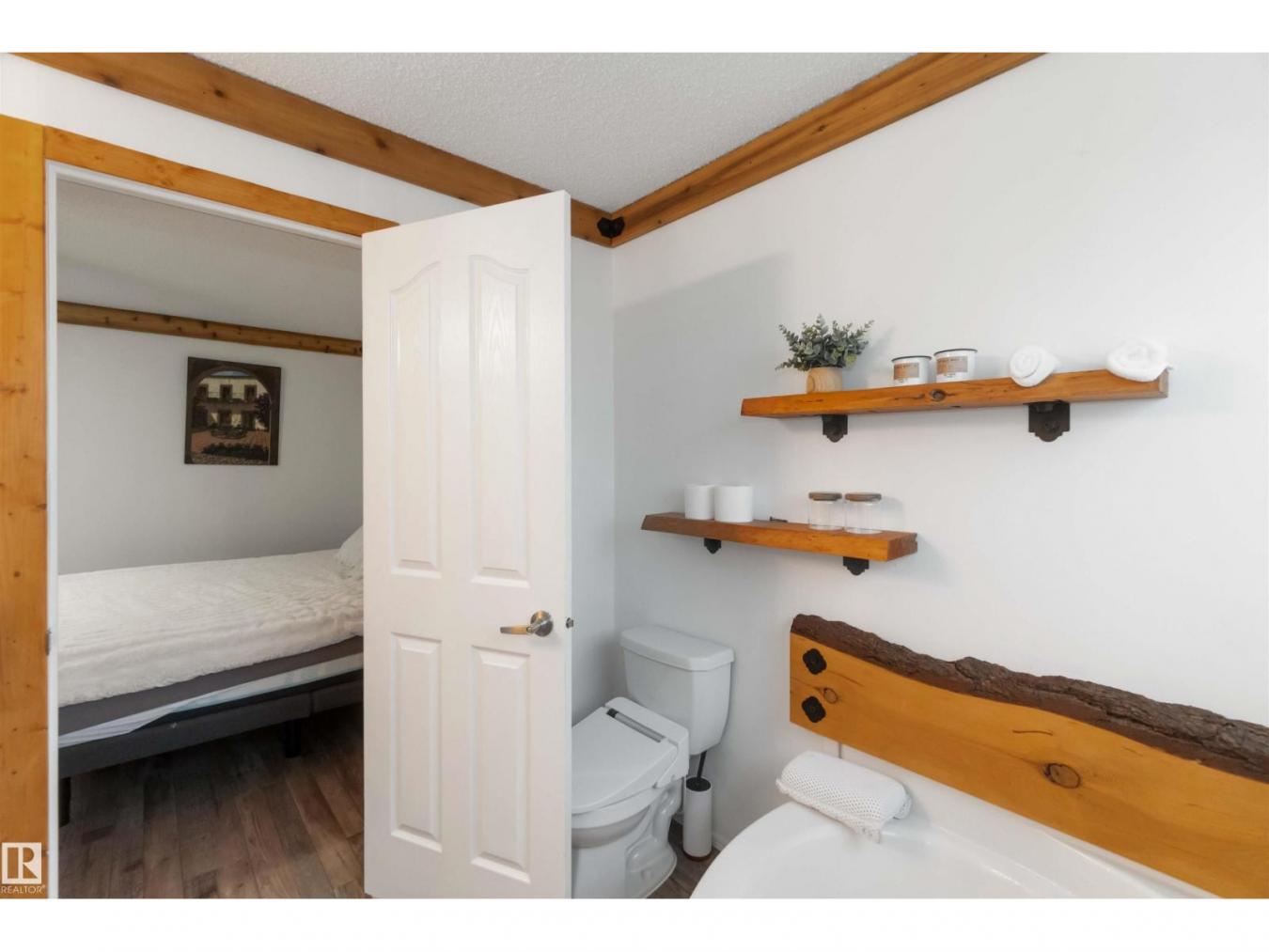 Rural Strathcona County, AB, T8E 2B4, Canada, 4 Bedrooms Bedrooms, ,3 BathroomsBathrooms,Residential,For Sale,2003754