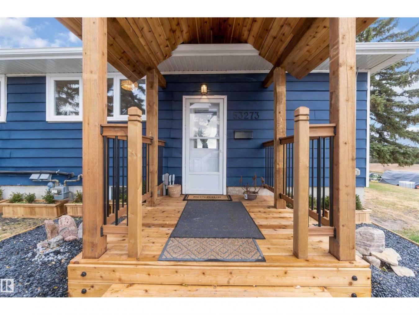 Rural Strathcona County, AB, T8E 2B4, Canada, 4 Bedrooms Bedrooms, ,3 BathroomsBathrooms,Residential,For Sale,2003754