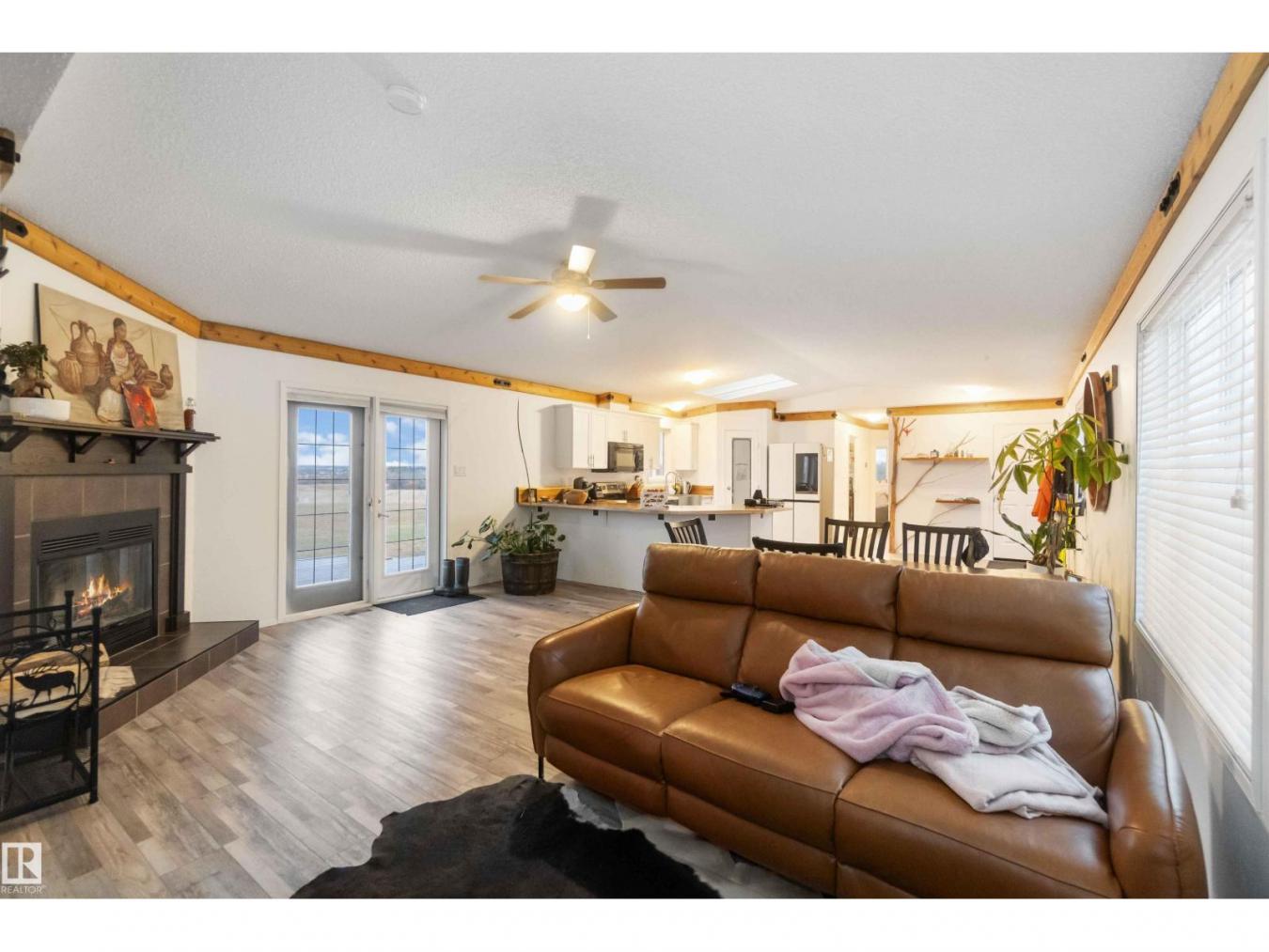 Rural Strathcona County, AB, T8E 2B4, Canada, 4 Bedrooms Bedrooms, ,3 BathroomsBathrooms,Residential,For Sale,2003754