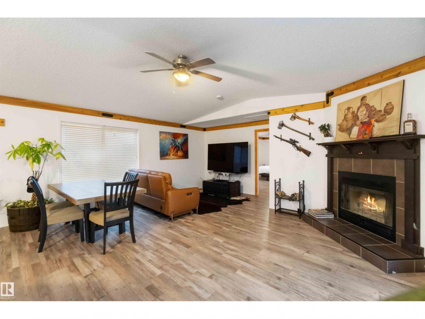 Rural Strathcona County, AB, T8E 2B4, Canada, 4 Bedrooms Bedrooms, ,3 BathroomsBathrooms,Residential,For Sale,2003754