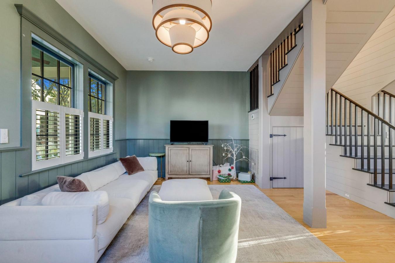 Charleston, Charleston, 29403, United States, 8 Bedrooms Bedrooms, ,6 BathroomsBathrooms,Residential,For Sale,2003750