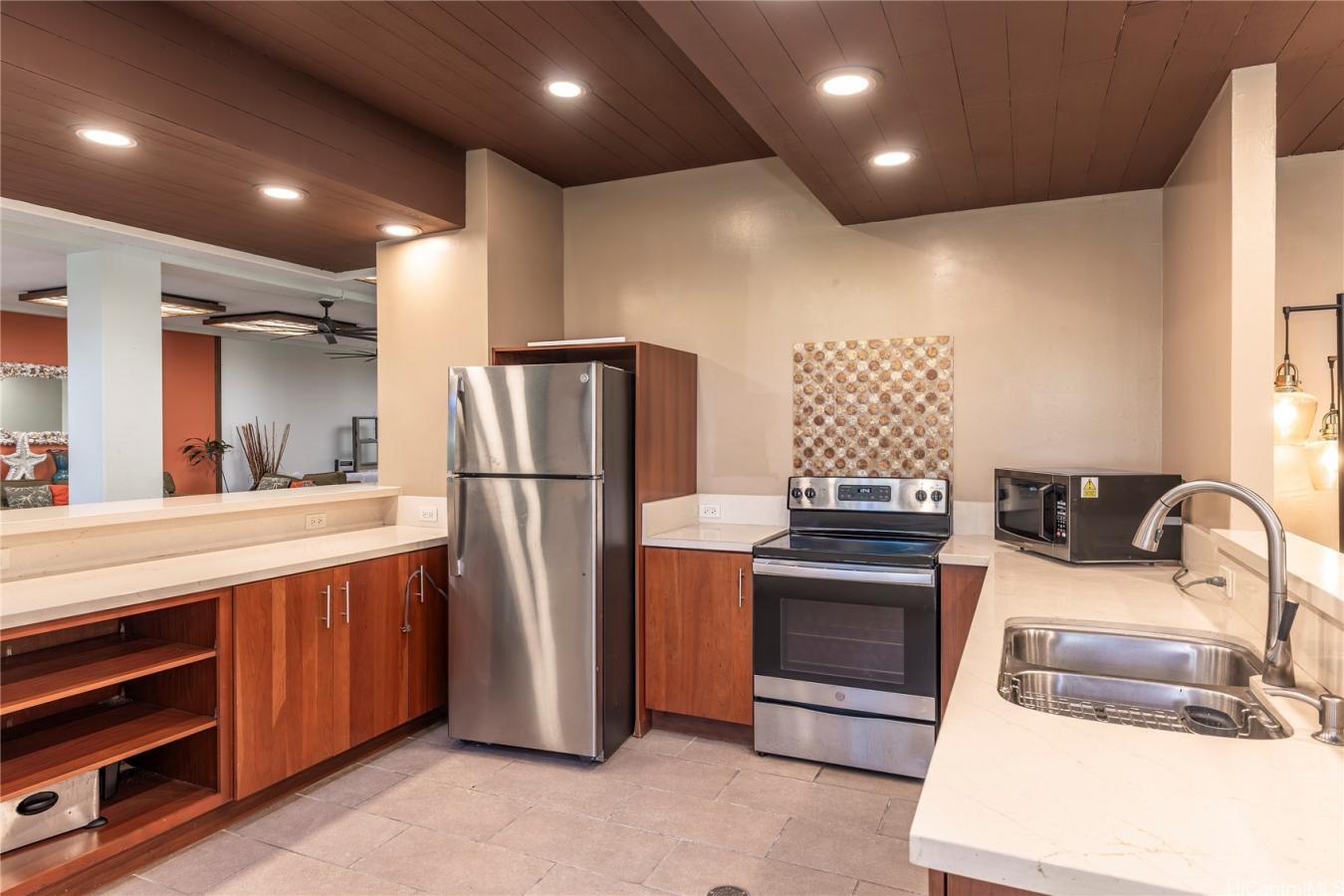 Honolulu, Oahu, 96825, United States, 1 Bedroom Bedrooms, ,1 BathroomBathrooms,Residential,For Sale,2003745