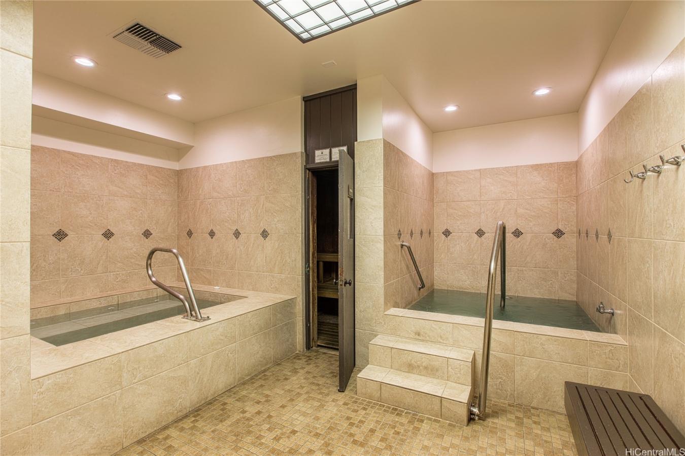 Honolulu, Oahu, 96825, United States, 1 Bedroom Bedrooms, ,1 BathroomBathrooms,Residential,For Sale,2003745