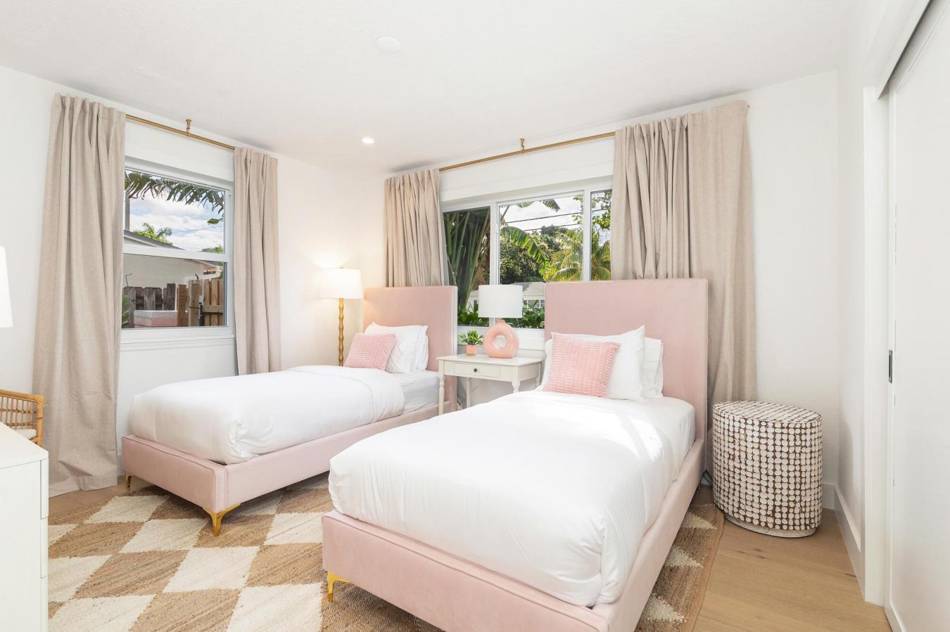 West Palm Beach, Florida, 33405, United States, 3 Bedrooms Bedrooms, ,2 BathroomsBathrooms,Residential,For Sale,2003741