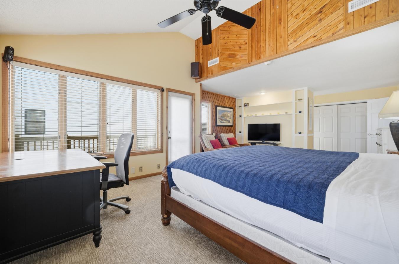 Virginia Beach, Virginia, 23456, United States, 6 Bedrooms Bedrooms, ,5 BathroomsBathrooms,Residential,For Sale,2003739