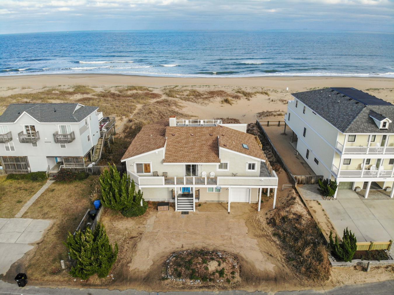 Virginia Beach, Virginia, 23456, United States, 6 Bedrooms Bedrooms, ,5 BathroomsBathrooms,Residential,For Sale,2003739