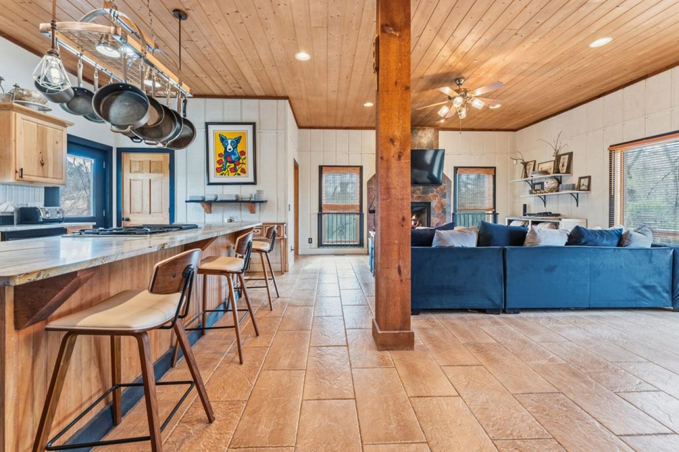 Glenville, Jackson, 28736, United States, 3 Bedrooms Bedrooms, ,3 BathroomsBathrooms,Residential,For Sale,2003738