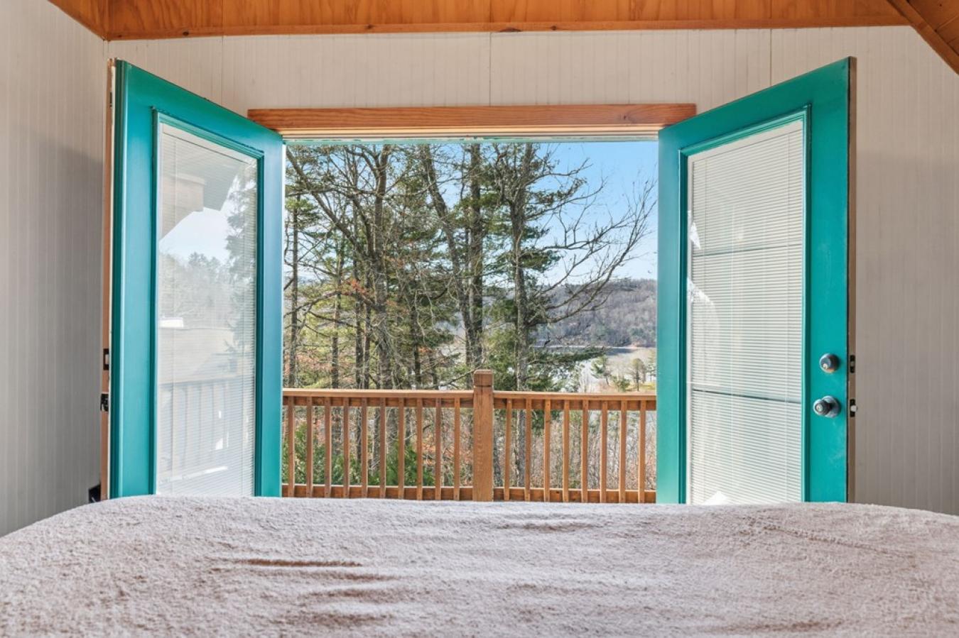 Glenville, Jackson, 28736, United States, 3 Bedrooms Bedrooms, ,3 BathroomsBathrooms,Residential,For Sale,2003738