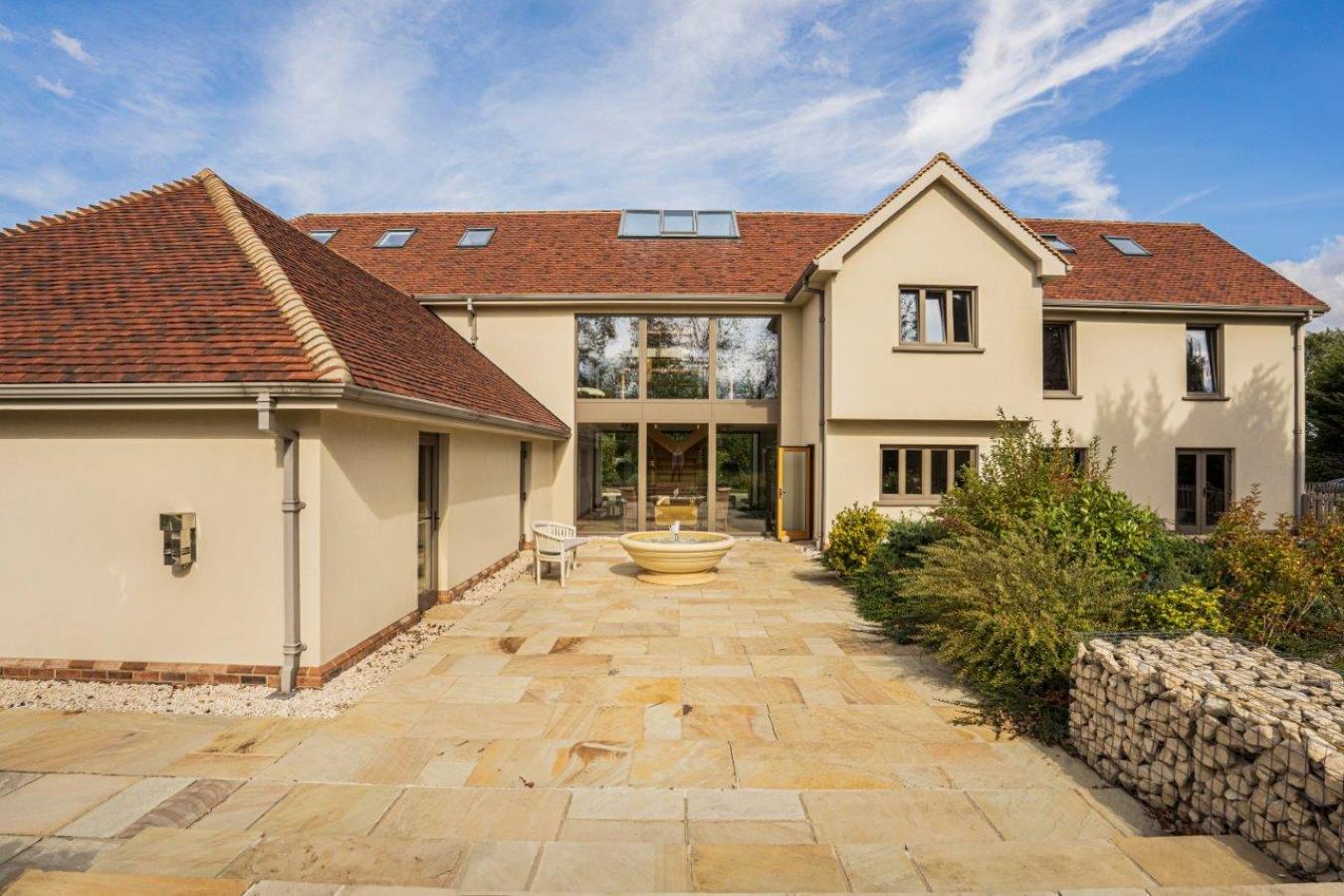 Dunmow, Essex, CM6 3QJ, United Kingdom, 6 Bedrooms Bedrooms, ,6 BathroomsBathrooms,Residential,For Sale,2003733