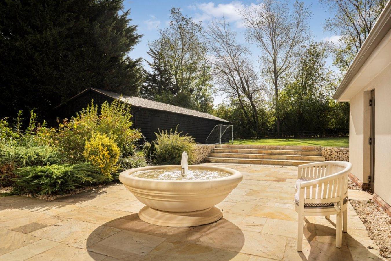 Dunmow, Essex, CM6 3QJ, United Kingdom, 6 Bedrooms Bedrooms, ,6 BathroomsBathrooms,Residential,For Sale,2003733