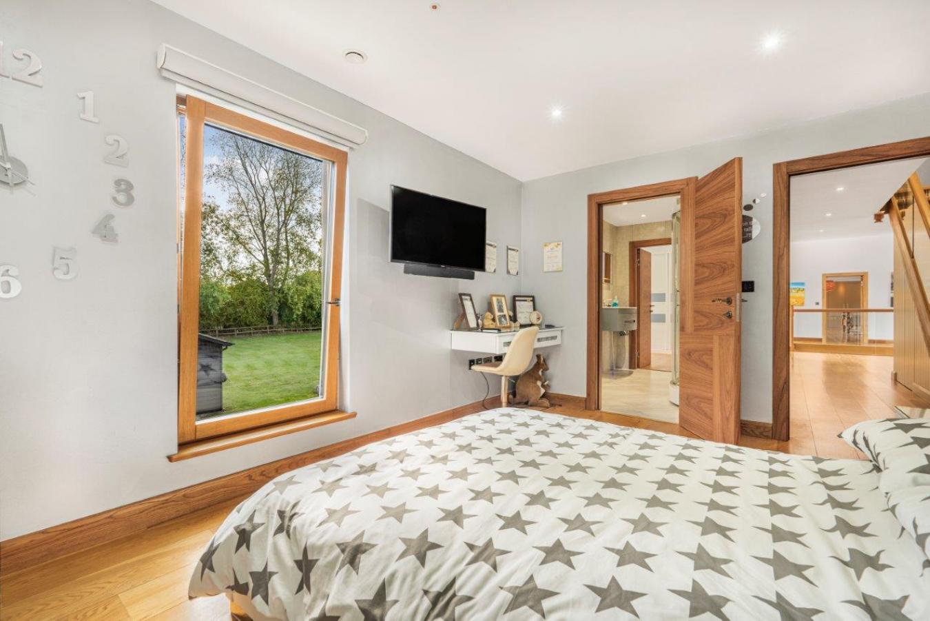 Dunmow, Essex, CM6 3QJ, United Kingdom, 6 Bedrooms Bedrooms, ,6 BathroomsBathrooms,Residential,For Sale,2003733