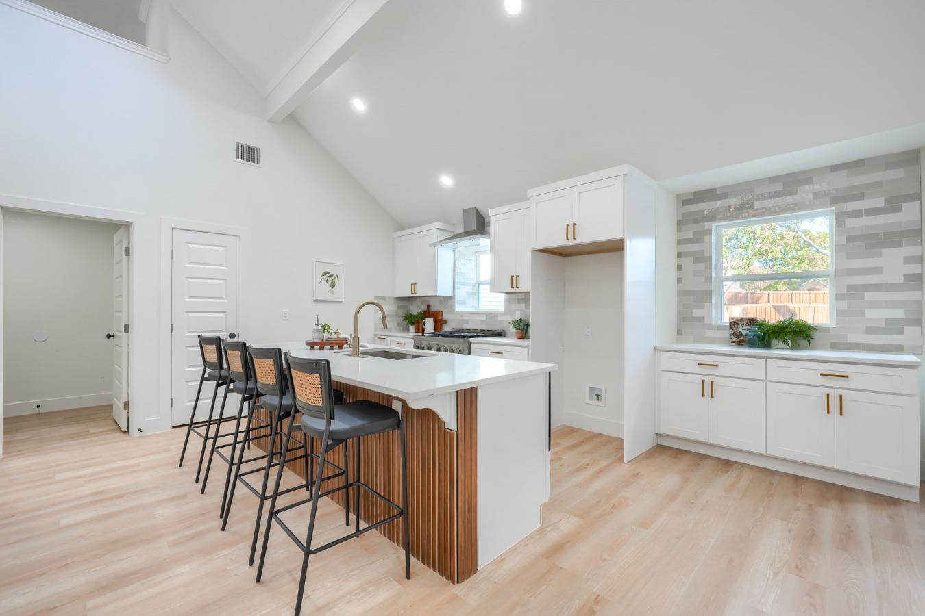 Plano, Collin, 75025, United States, 4 Bedrooms Bedrooms, ,2 BathroomsBathrooms,Residential,For Sale,2003732