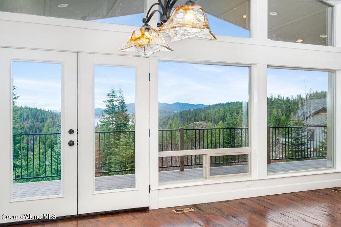 Coeur d'Alene, Kootenai, 83814, United States, 4 Bedrooms Bedrooms, ,4 BathroomsBathrooms,Residential,For Sale,2003730