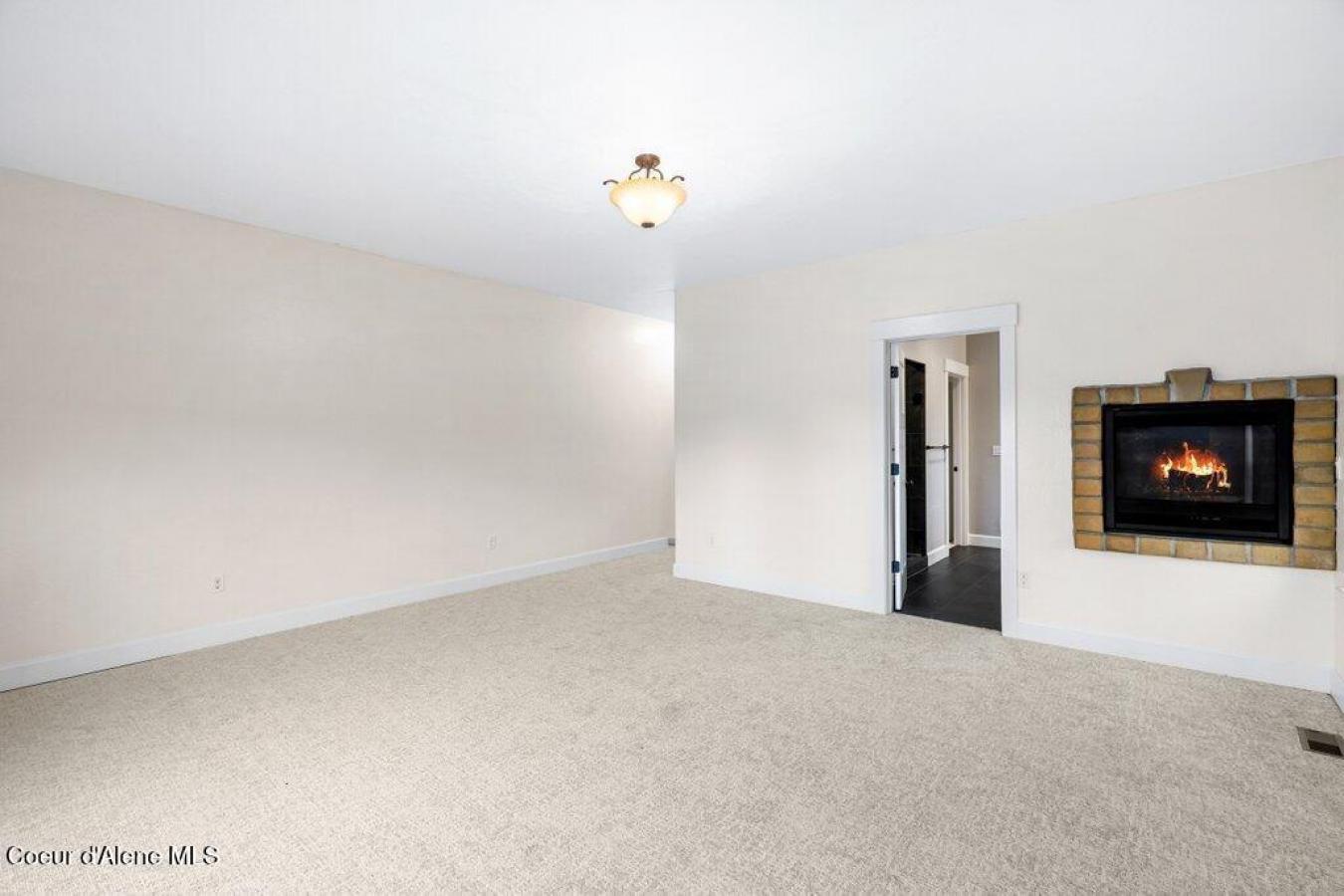 Coeur d'Alene, Kootenai, 83814, United States, 4 Bedrooms Bedrooms, ,4 BathroomsBathrooms,Residential,For Sale,2003730