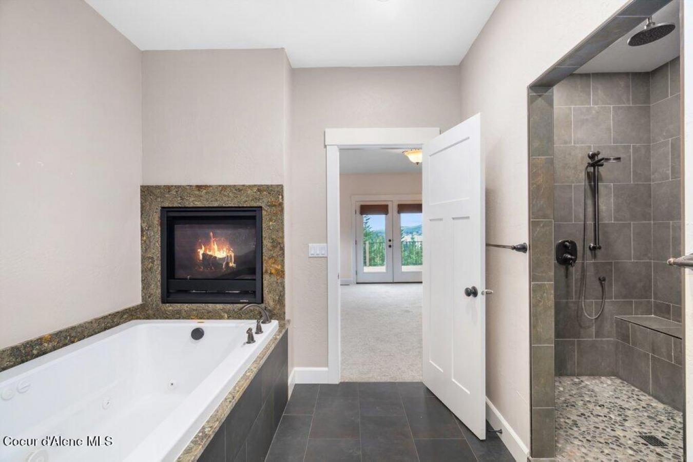 Coeur d'Alene, Kootenai, 83814, United States, 4 Bedrooms Bedrooms, ,4 BathroomsBathrooms,Residential,For Sale,2003730