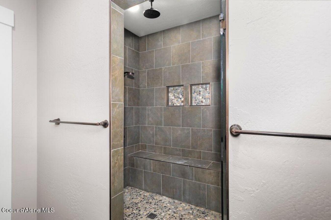 Coeur d'Alene, Kootenai, 83814, United States, 4 Bedrooms Bedrooms, ,4 BathroomsBathrooms,Residential,For Sale,2003730