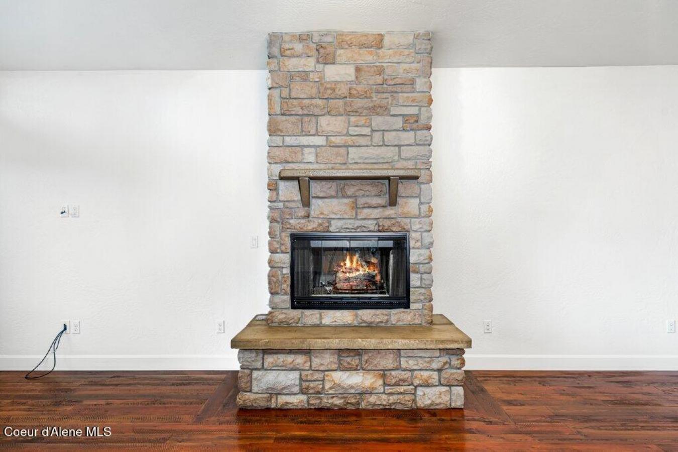 Coeur d'Alene, Kootenai, 83814, United States, 4 Bedrooms Bedrooms, ,4 BathroomsBathrooms,Residential,For Sale,2003730