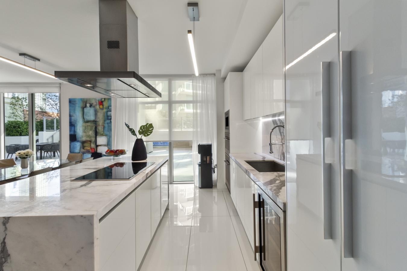 Sunny Isles Beach, Miami Dade, 33160, United States, 3 Bedrooms Bedrooms, ,3 BathroomsBathrooms,Residential,For Sale,2003726