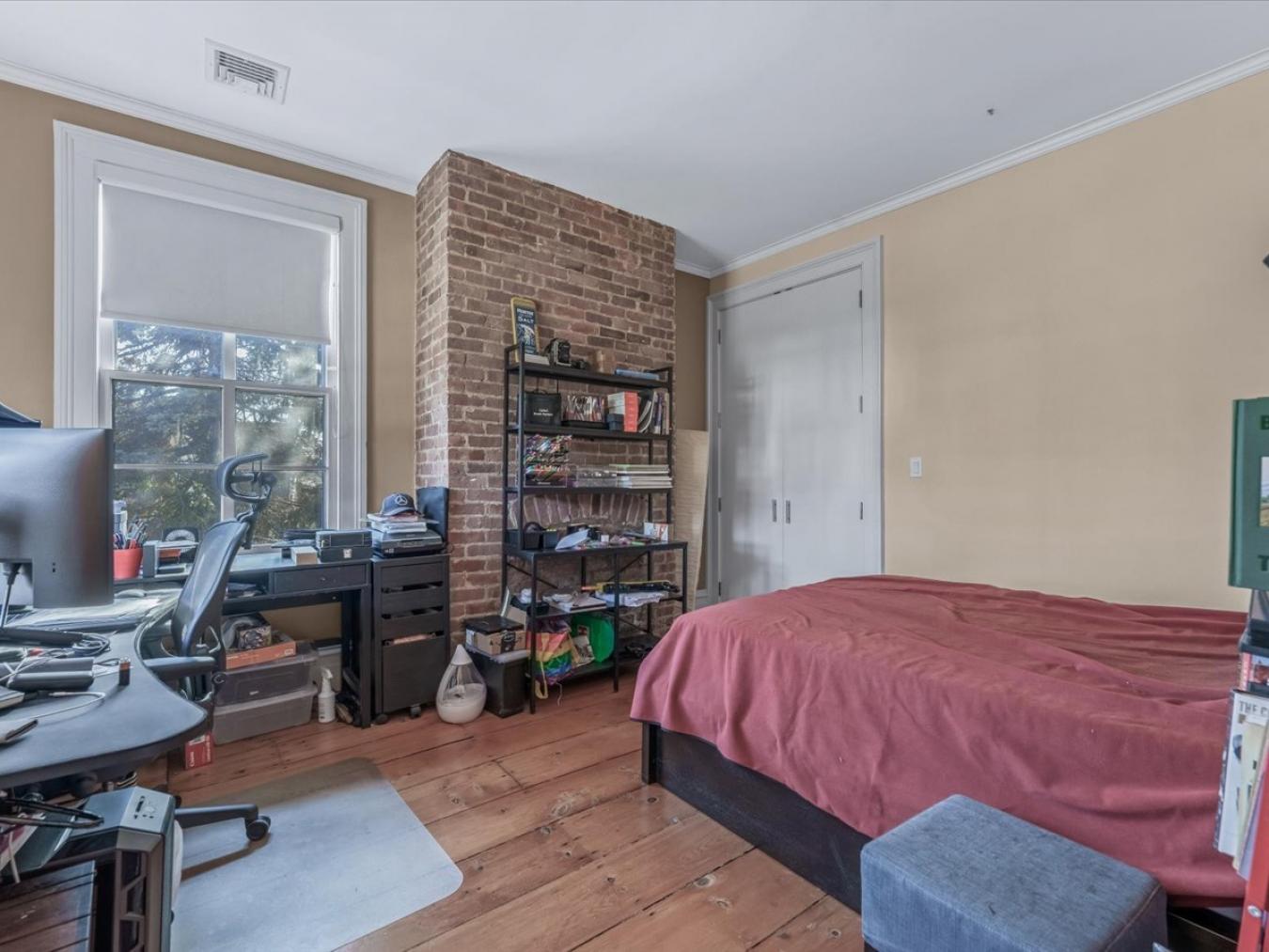 Douglaston, New York, 11363, United States, 6 Bedrooms Bedrooms, ,2 BathroomsBathrooms,Residential,For Sale,2003725