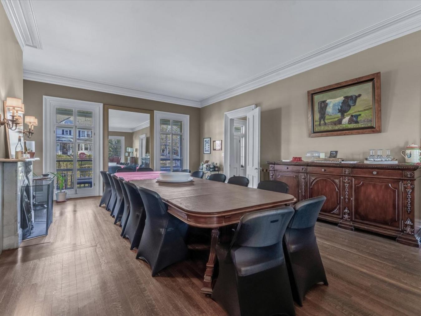 Douglaston, New York, 11363, United States, 6 Bedrooms Bedrooms, ,2 BathroomsBathrooms,Residential,For Sale,2003725