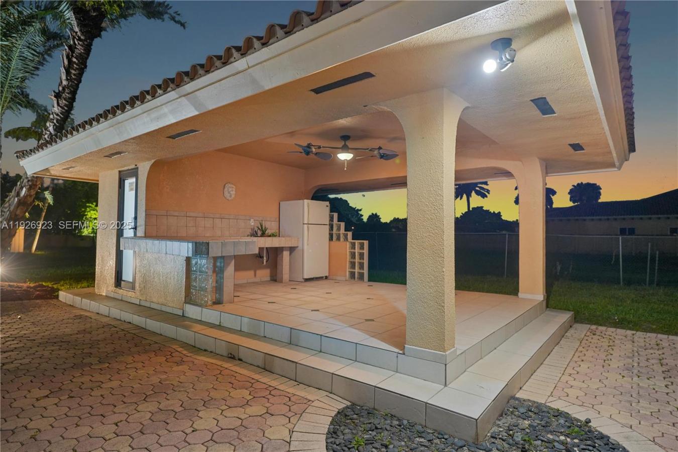 Miami, Miami-Dade County, 33175, United States, 8 Bedrooms Bedrooms, ,7 BathroomsBathrooms,Residential,For Sale,2003716