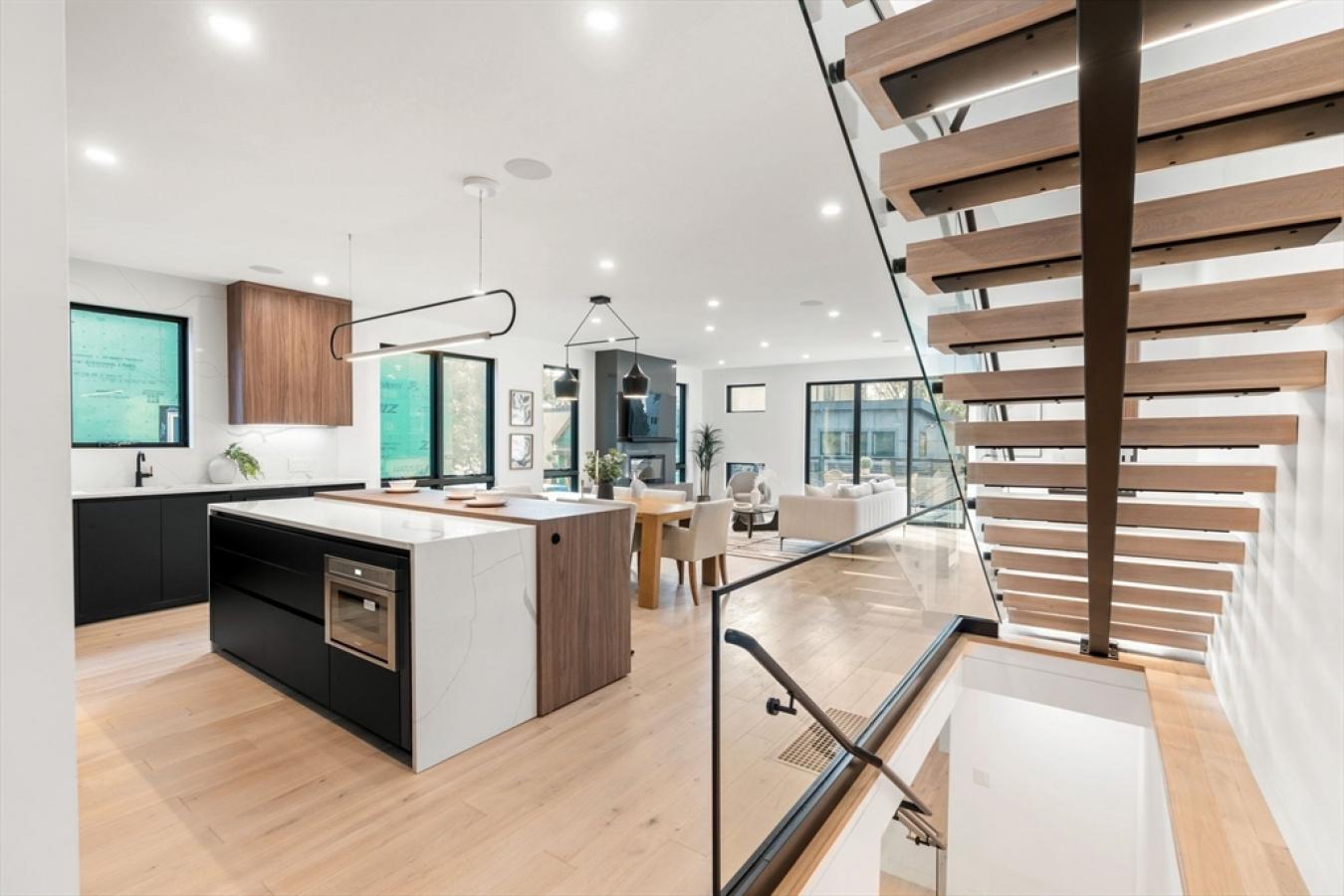 Cambridge, Middlesex, 02140, United States, ,Residential,For Sale,2003714