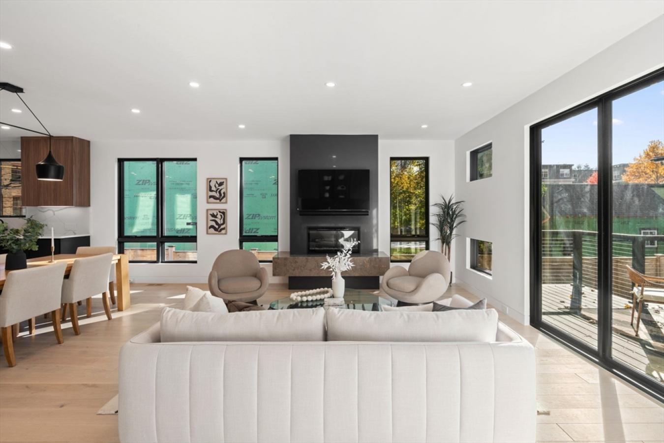 Cambridge, Middlesex, 02140, United States, ,Residential,For Sale,2003714