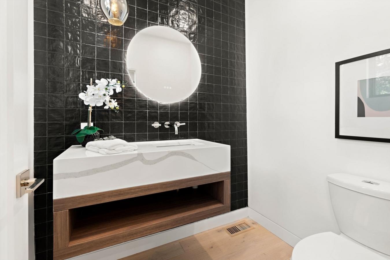 Cambridge, Middlesex, 02140, United States, ,Residential,For Sale,2003714