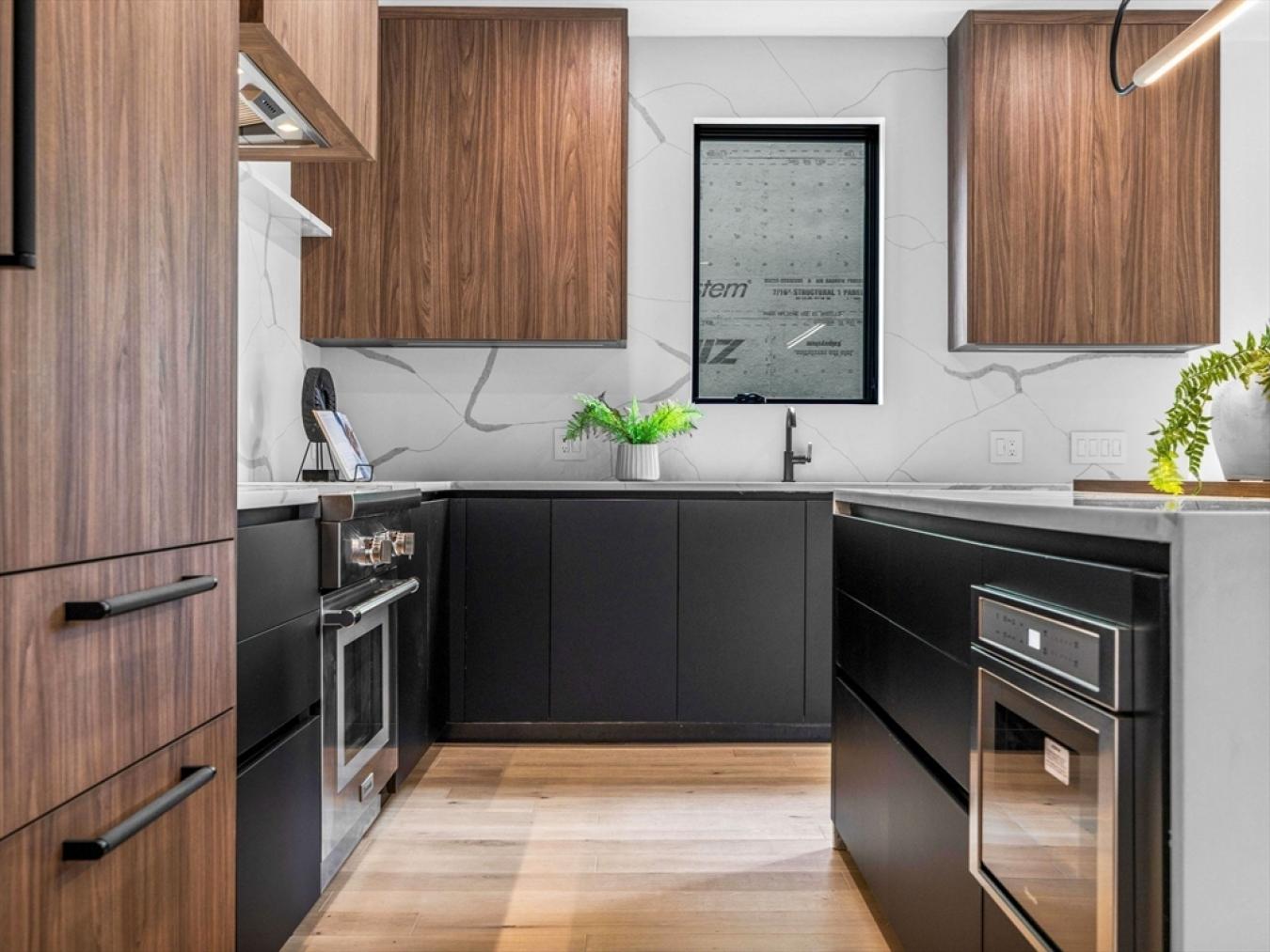 Cambridge, Middlesex, 02140, United States, ,Residential,For Sale,2003714