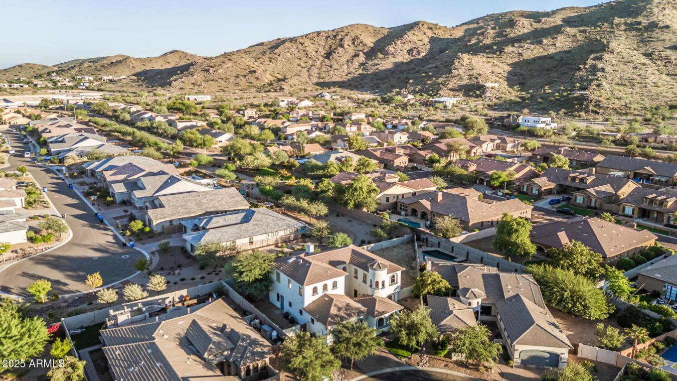 Phoenix, Maricopa, 85042, United States, 5 Bedrooms Bedrooms, ,3 BathroomsBathrooms,Residential,For Sale,2003712