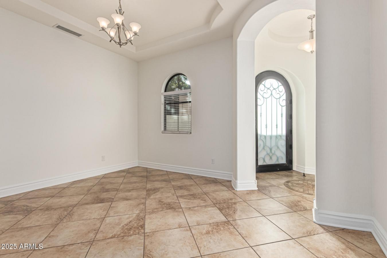 Phoenix, Maricopa, 85042, United States, 5 Bedrooms Bedrooms, ,3 BathroomsBathrooms,Residential,For Sale,2003712