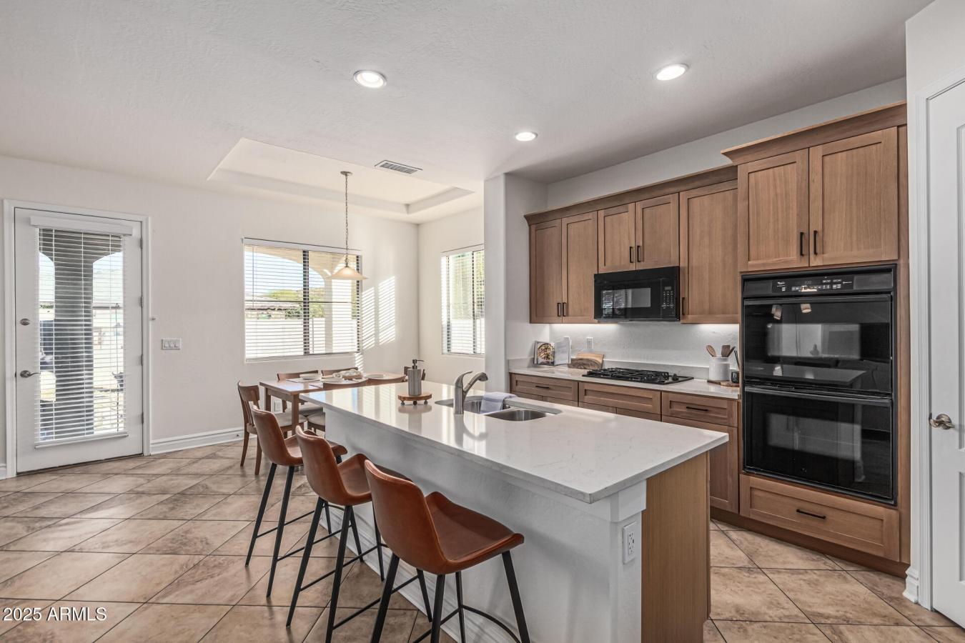 Phoenix, Maricopa, 85042, United States, 5 Bedrooms Bedrooms, ,3 BathroomsBathrooms,Residential,For Sale,2003712