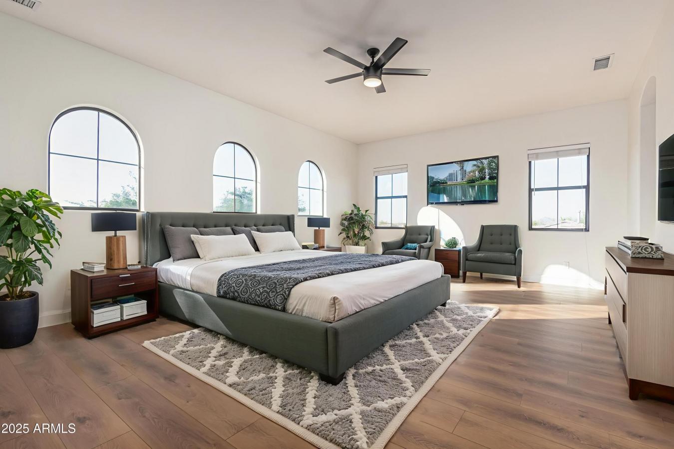 Phoenix, Maricopa, 85042, United States, 5 Bedrooms Bedrooms, ,3 BathroomsBathrooms,Residential,For Sale,2003712