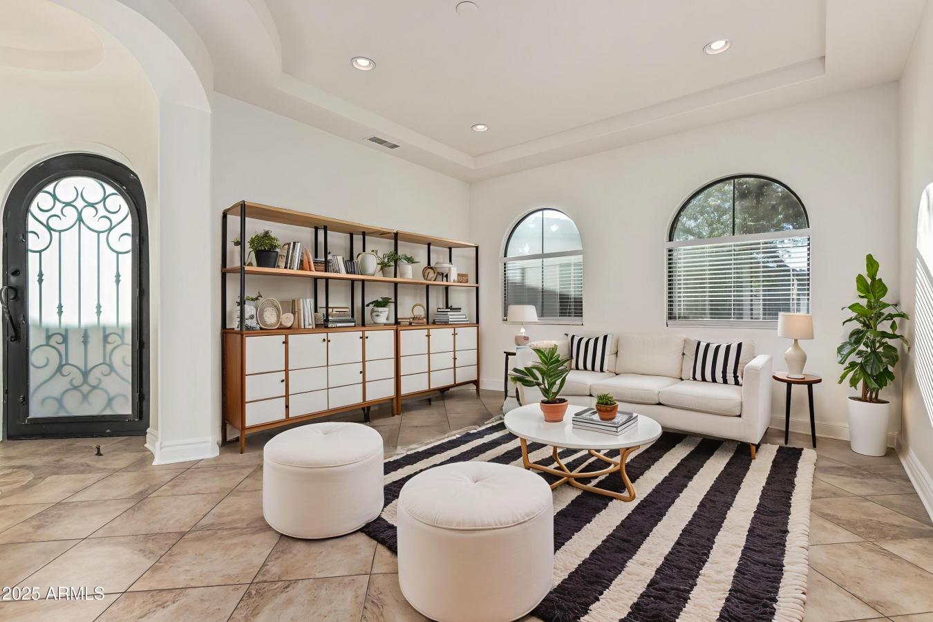 Phoenix, Maricopa, 85042, United States, 5 Bedrooms Bedrooms, ,3 BathroomsBathrooms,Residential,For Sale,2003712