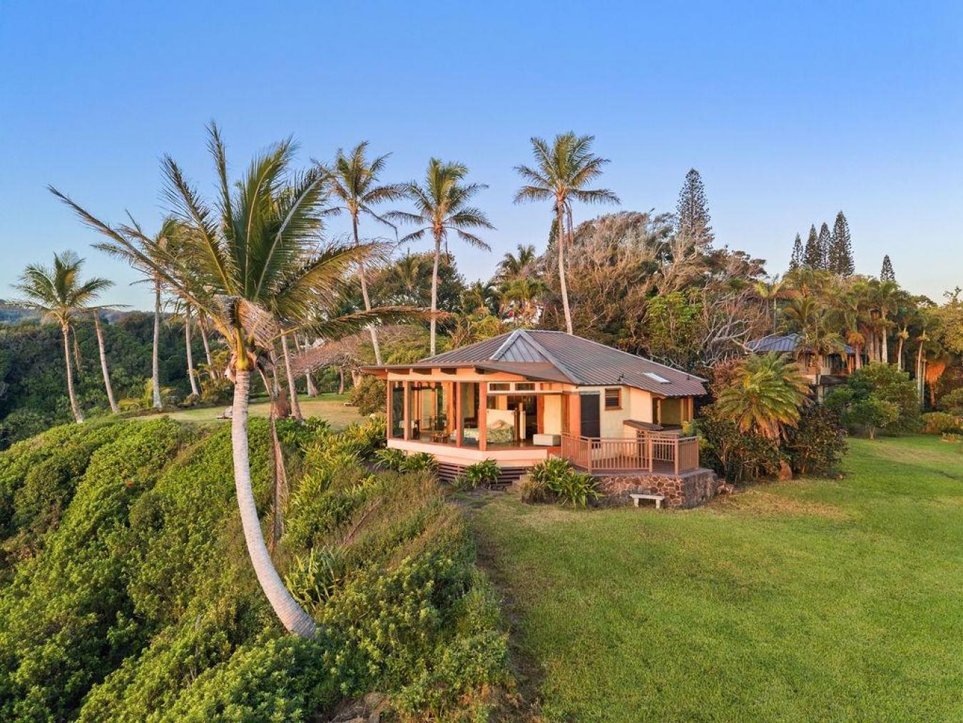 Haiku, Hawaii, 96708, United States, 5 Bedrooms Bedrooms, ,4 BathroomsBathrooms,Residential,For Sale,2003709