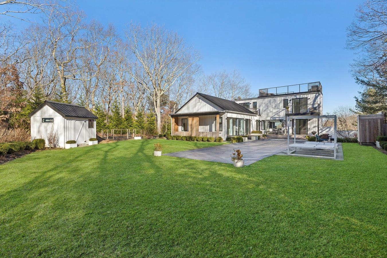 East Hampton, New York, 11937, United States, 5 Bedrooms Bedrooms, ,7 BathroomsBathrooms,Residential,For Sale,2003708