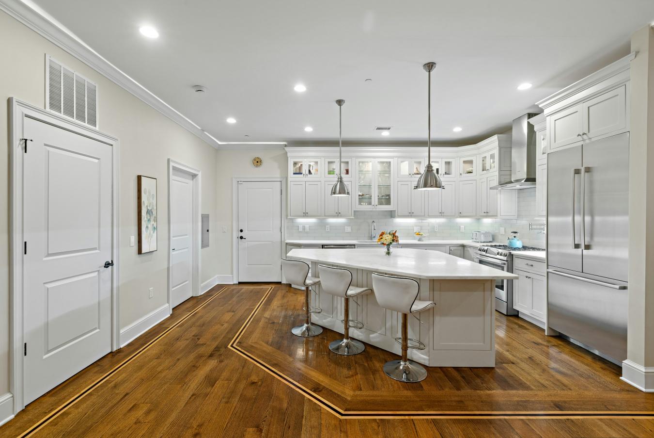 Jersey City Downtown, New Jersey, 07302, United States, 3 Bedrooms Bedrooms, ,2 BathroomsBathrooms,Residential,For Sale,2003706