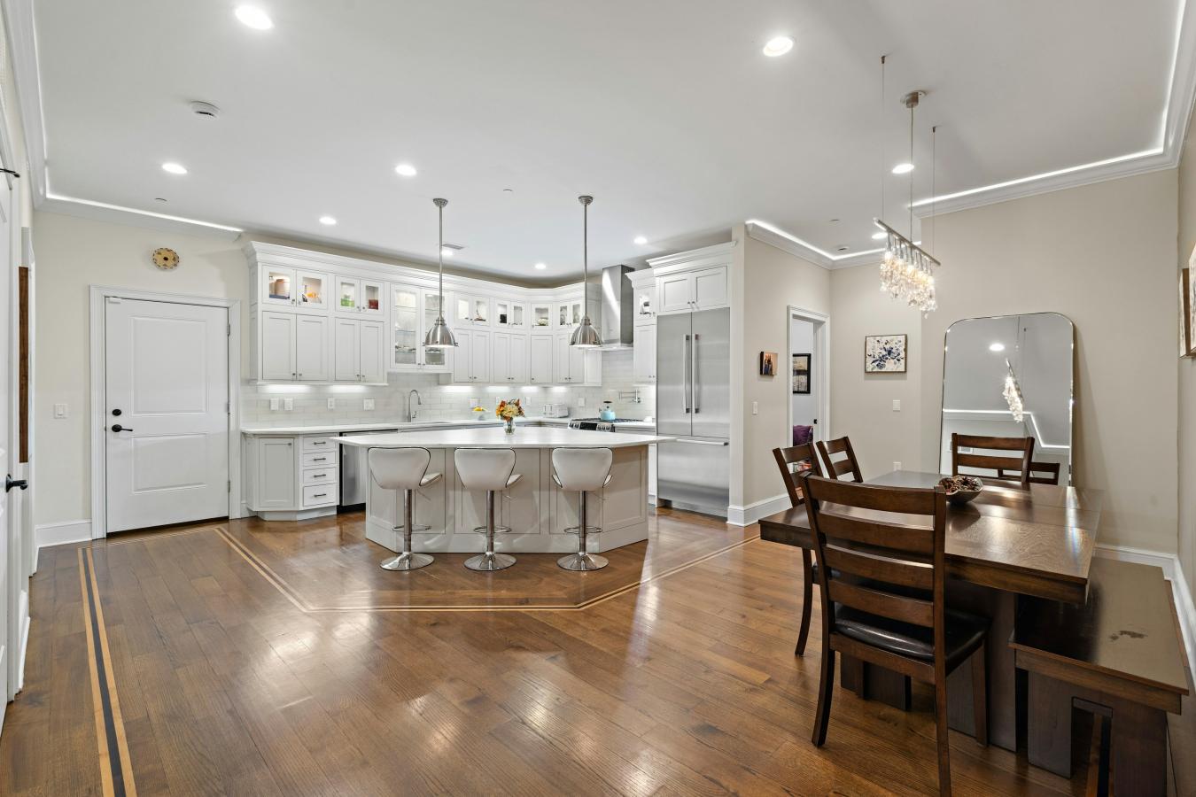 Jersey City Downtown, New Jersey, 07302, United States, 3 Bedrooms Bedrooms, ,2 BathroomsBathrooms,Residential,For Sale,2003706