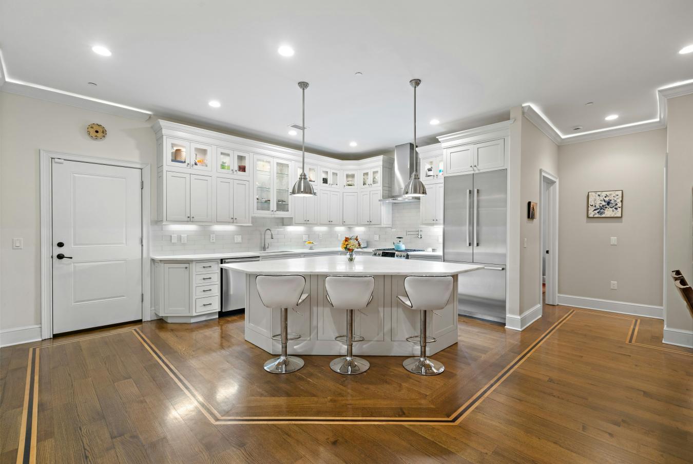 Jersey City Downtown, New Jersey, 07302, United States, 3 Bedrooms Bedrooms, ,2 BathroomsBathrooms,Residential,For Sale,2003706