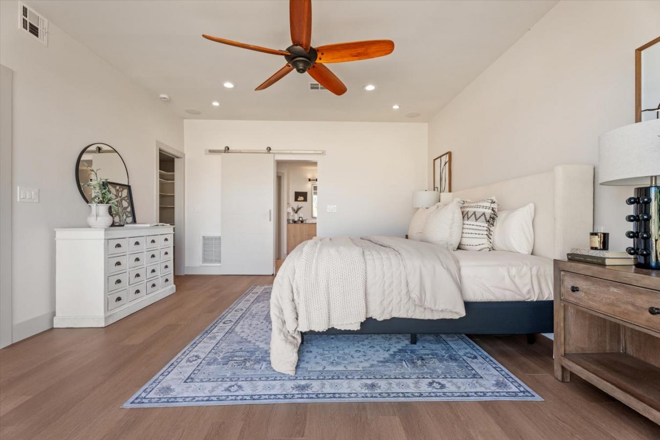 Scottsdale, Arizona, 85251, United States, 4 Bedrooms Bedrooms, ,3 BathroomsBathrooms,Residential,For Sale,2003702