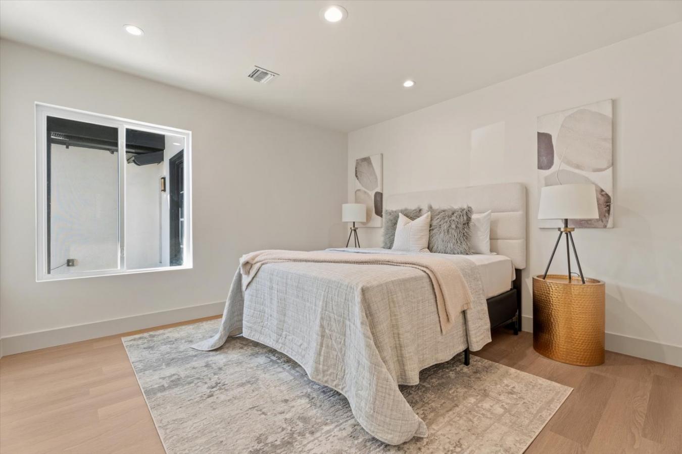 Scottsdale, Arizona, 85251, United States, 4 Bedrooms Bedrooms, ,3 BathroomsBathrooms,Residential,For Sale,2003702