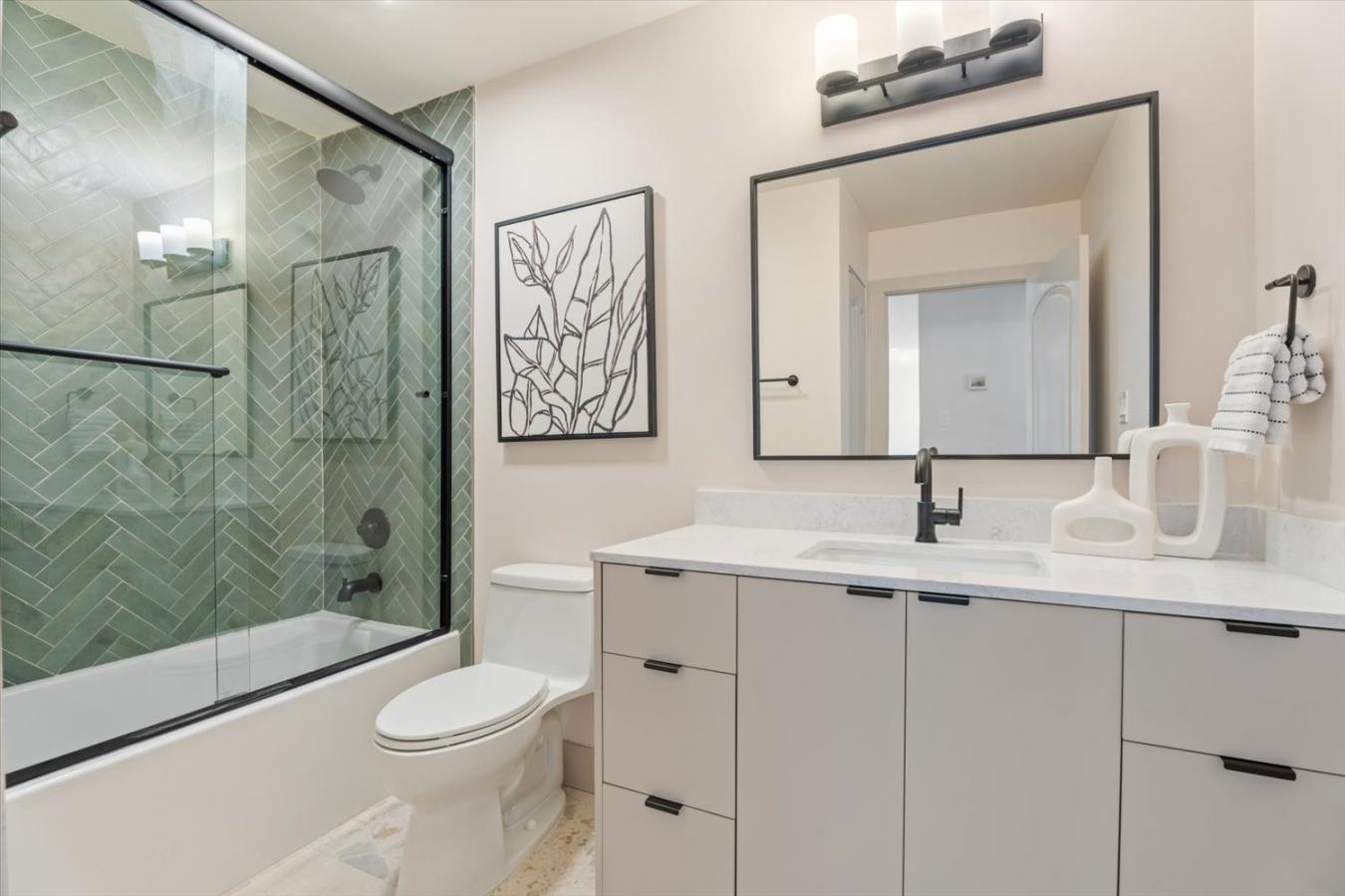 Scottsdale, Arizona, 85251, United States, 4 Bedrooms Bedrooms, ,3 BathroomsBathrooms,Residential,For Sale,2003702