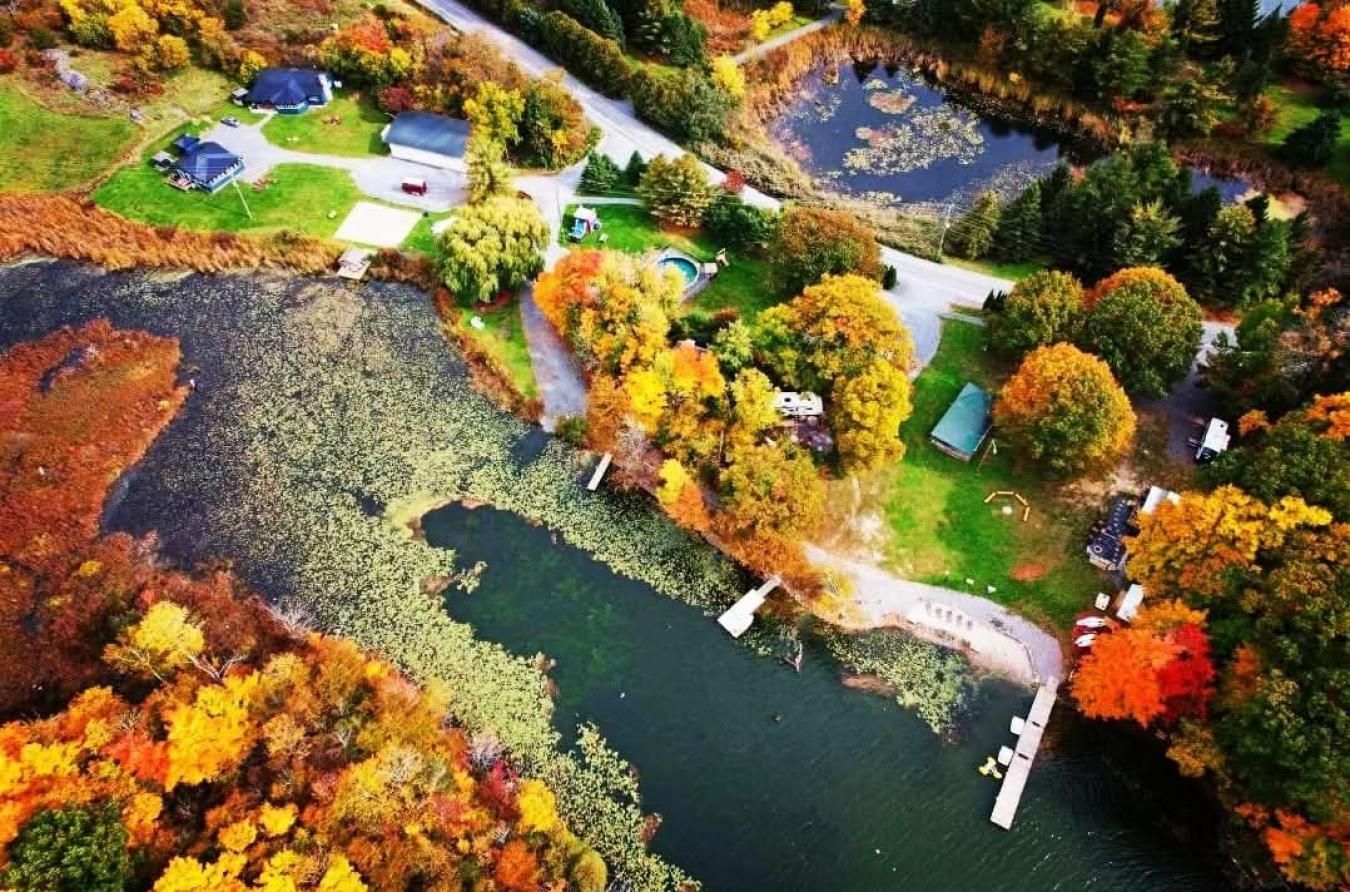 Seeley's Bay, Frontenac, K0H 2N0, Canada, ,Residential,For Sale,2003701