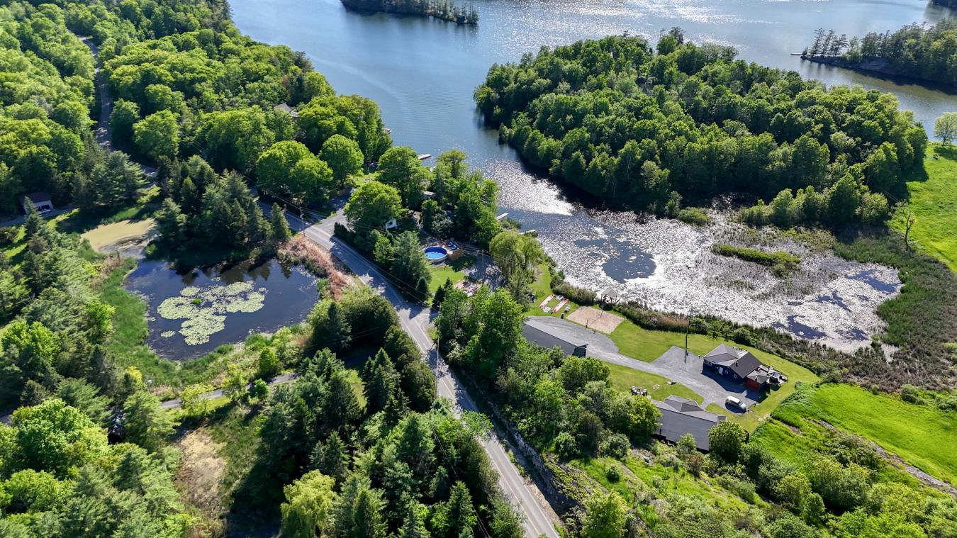 4177-4187 Carrying Place Road, Seeley's Bay, Frontenac, K0H 2N0, Canada, ,Residential,For Sale,4177-4187 Carrying Place Road,X13232394