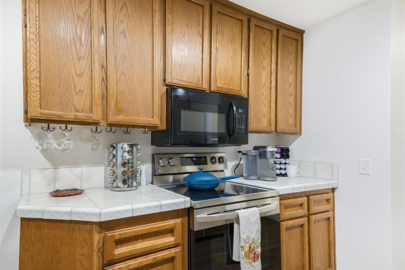 5640 Verner Oak Court #2, Sacramento, Sacramento, 95841, United States, 2 Bedrooms Bedrooms, ,2 BathroomsBathrooms,Residential,For Sale,5640 Verner Oak Court #2,225152264