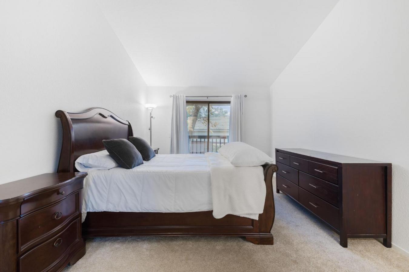 5640 Verner Oak Court #2, Sacramento, Sacramento, 95841, United States, 2 Bedrooms Bedrooms, ,2 BathroomsBathrooms,Residential,For Sale,5640 Verner Oak Court #2,225152264